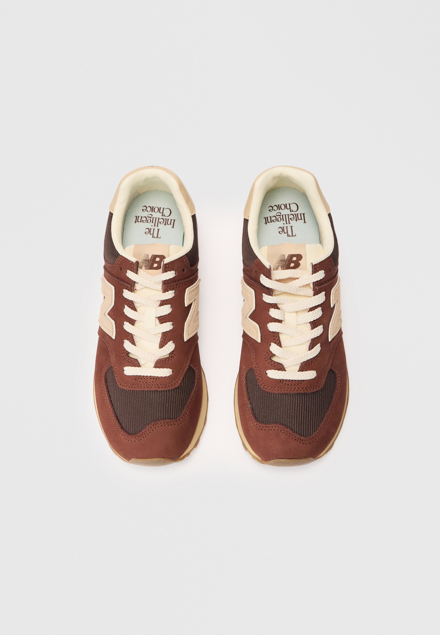 New Balance 574 UNISEX - Sneakers low - brown/maro - Zalando.ro