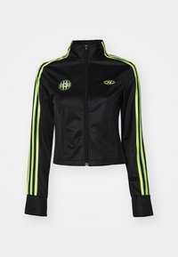 Jachetă scurtă neagră cu guler înalt, dungi contrastante de culoare verde neon pe mâneci, închidere cu fermoar în față și detalii cu logo brodat.