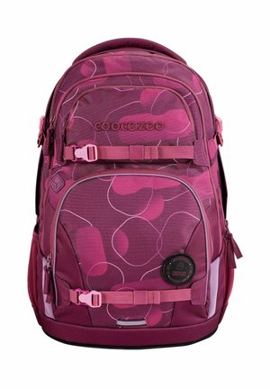 Lila und rosa gemusterter Rucksack mit mehreren Fächern, einem gepolsterten Rücken, verstellbaren Trägern und einem runden Logo-Patch.