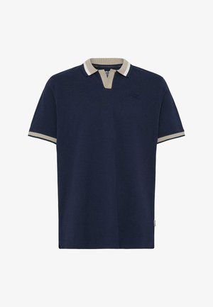 Polo blu navy a maniche corte con colletto e bordi delle maniche beige, con un piccolo logo ricamato sul petto a sinistra.