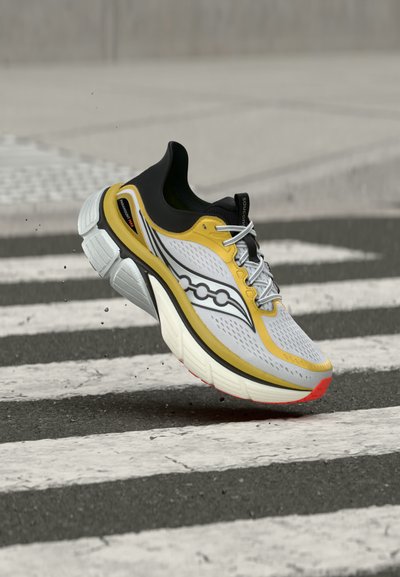 Saucony PARAMOUNT MAX