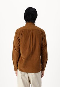 Wrangler SHIRT - Camisa - monks robe