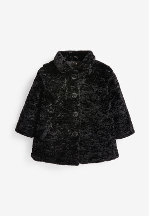 Manteau en fausse fourrure noire texturée avec manches longues, quatre boutons à l'avant et un col montant court sur fond blanc.