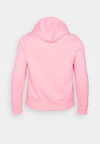 Felpa rosa con una consistenza morbida, dotata di cappuccio, maniche lunghe e un fondo aderente. Design semplice senza loghi o motivi visibili.