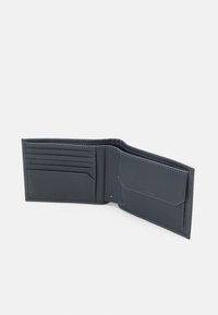 Calvin Klein WARMTH BIFOLD COIN - Rahakott - iron gate pebble