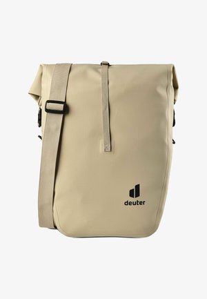 Beige Roll-Top Messenger-Tasche mit verstellbarem Schulterriemen und schwarzem "deuter" Logo vorne unten rechts.