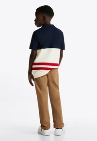 Tommy Hilfiger LIGHT WEIGHT PULL ON  - Stoffhose - hickory
