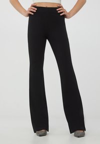 Terranova A ZAMPA ELASTICIZZATI - Pantaloni - nero