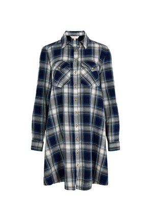 Granatowa i szara koszulowa sukienka w kratę z miękkiego materiału, z długimi rękawami, dwiema kieszeniami na piersiach i zapięciem na guziki.