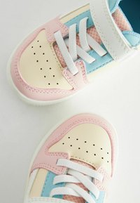 Next Obuv pre bábätká - multi pastel