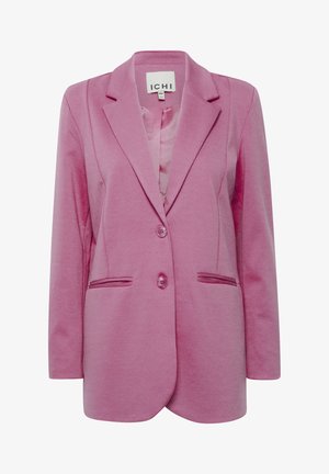 Blazer rose ajusté avec deux boutons, revers crantés et poches latérales. Tissu lisse au fini légèrement texturé.