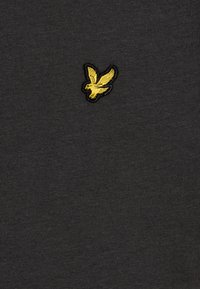 Lyle & Scott PLAIN - Jednoduché tričko - gunmetal