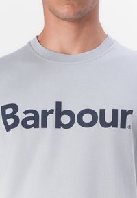 Barbour LOGO TEE - T-shirt estampada - mineral blue