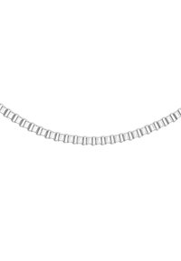 Collana in argento con maglie piatte e rettangolari a finitura lucida. Il design è flessibile e si adagia in modo uniforme sulla pelle.