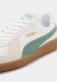 Puma ARMY TRAINER UNISEX - Sportcipő - puma white-alpine snow-eucalyptur