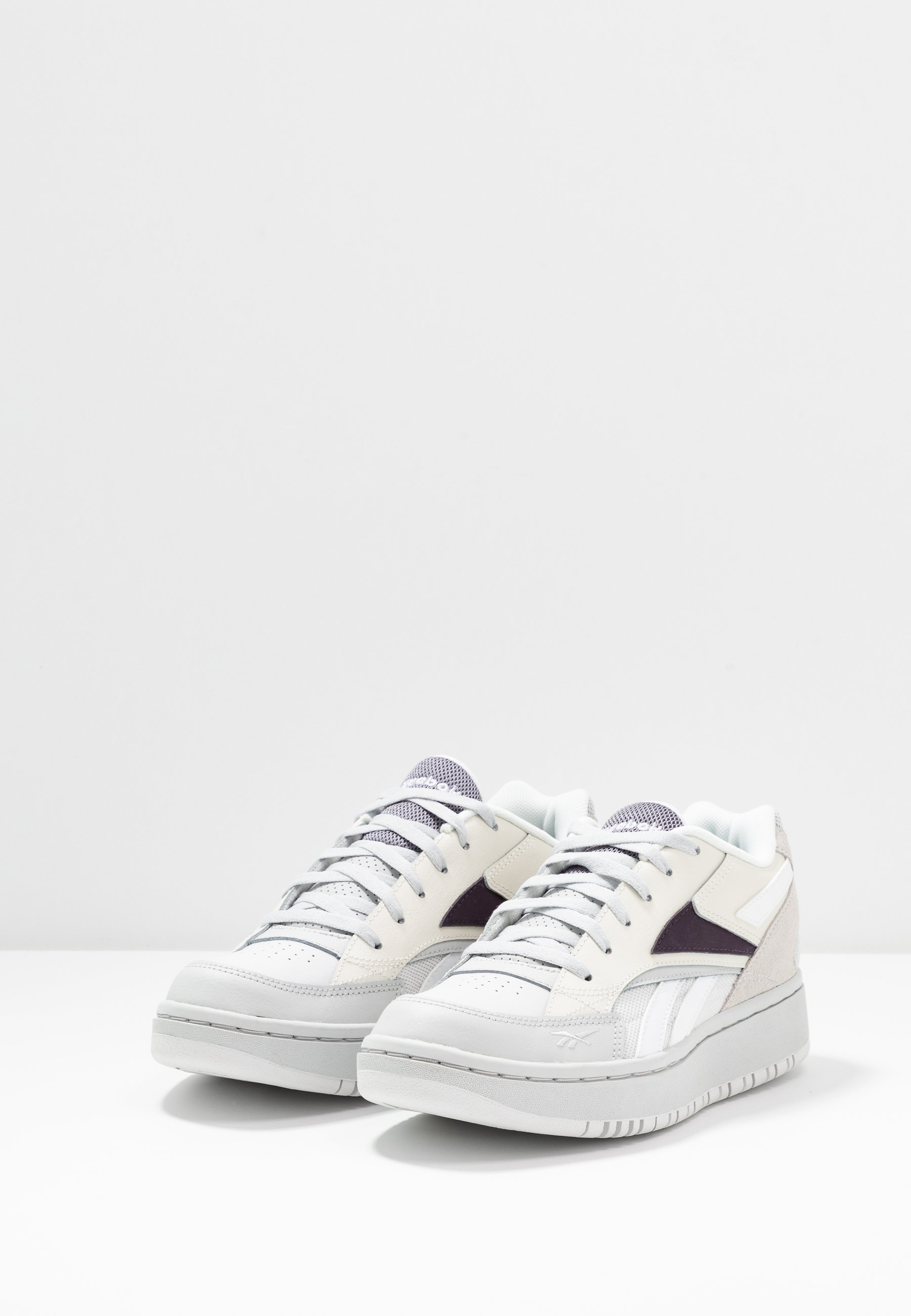 Reebok Classic COURT DOUBLE MIX Joggesko porcelchalk Reebok Classic COURT DOUBLE MIX Joggesko porcelchalk
