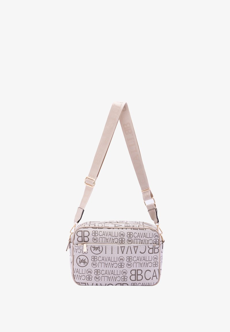 Borsa a spalla beige con motivo a logo, texture liscia, chiusura con doppia cerniera, hardware in tono oro e tracolla regolabile. Forma rettangolare.