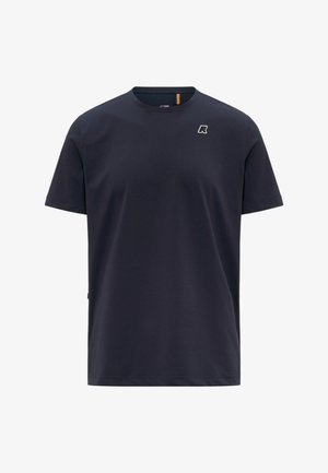 Maglietta a maniche corte blu navy con scollo a girocollo, piccolo logo bianco sul petto a sinistra, orlo dritto e tessuto con trama sottile.