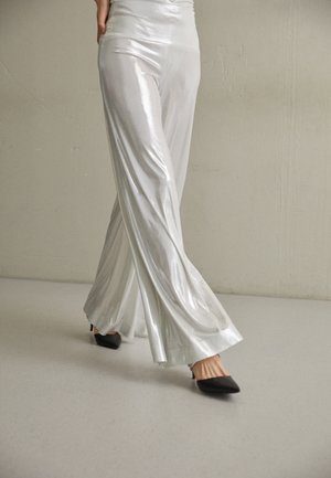 Norma Kamali ELEPHANT PANT - Bukse - pearl