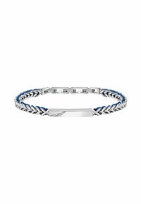 Bracciale in metallo con elementi in tono argento e un accento centrale intrecciato blu, dotato di una piastra rettangolare liscia per la personalizzazione.