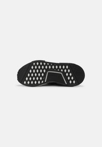 adidas Originals NMD_R1 REFINED - Sneakers basse - black/white