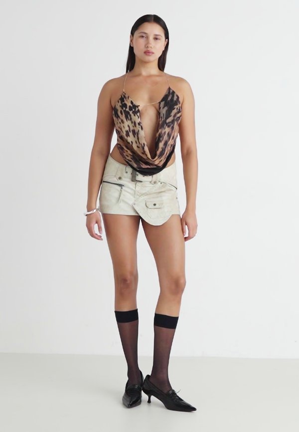 ASTERIA BACKLESS - Top4