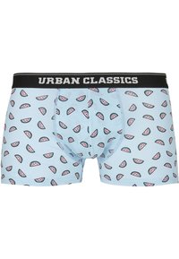 Hellblaue Boxer-Shorts mit einem Muster von Wassermelonenstücken in Pink und Grün, mit einem schwarzen Bund, der mit "URBAN CLASSICS" beschriftet ist.