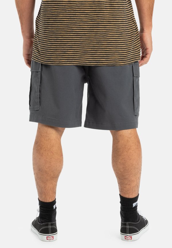 TAXER  - Shorts - kzm2