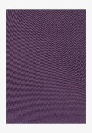 Tessuto a coste viola con una fine texture e linee orizzontali, che mostra una superficie liscia e una leggera lucentezza.