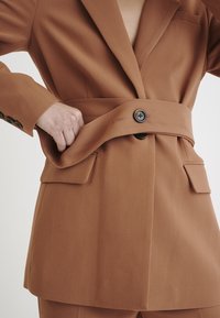 InWear Kort kappa / rock - light brown