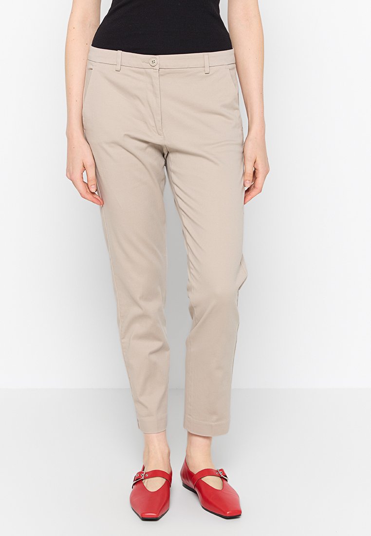 Sisley Chino beige Sisley Chino beige
