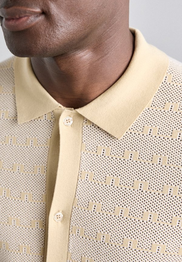 ROLANDO - Shirt - moonbeam2