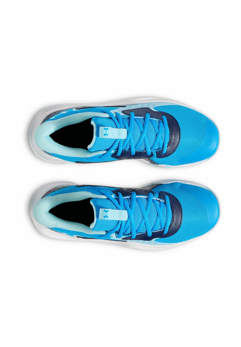 Zapatillas deportivas azules con parte superior de malla, con detalles en navy y cordones azul claro. La suela es blanca con un diseño texturizado.