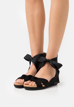 UGG, Espadrilles - black