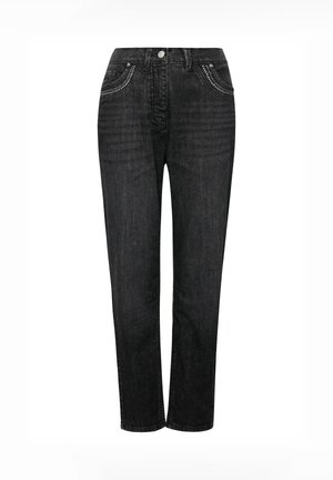 Czarne dżinsy o prostych nogawkach i wysokim stanie, z przednimi kieszeniami oraz niewielkimi srebrnymi ćwiekami wzdłuż krawędzi kieszeni.