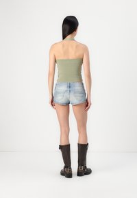 BDG Urban Outfitters PIPER - Farmer rövidnadrágok - light vintage