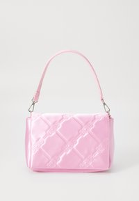 Selected, pink