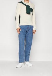 Pier One Stickad tröja - off-white