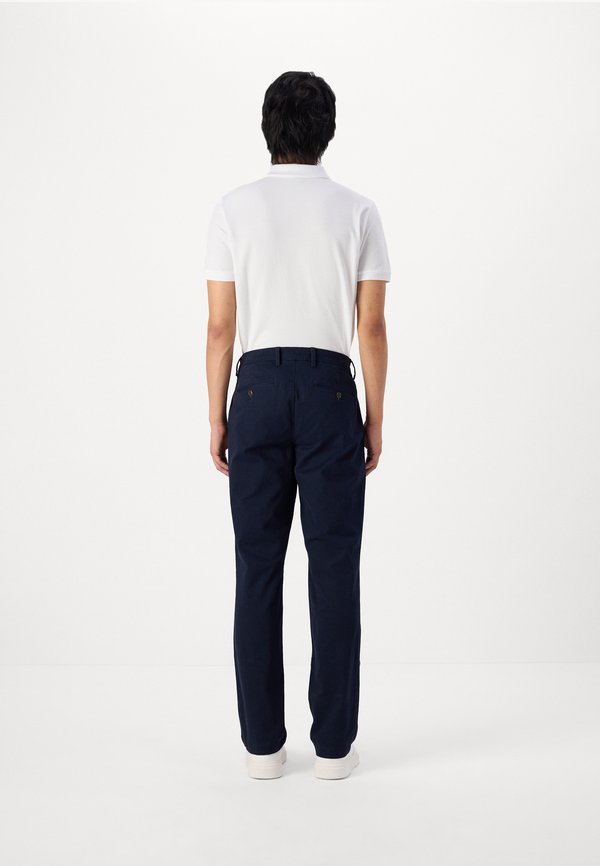 ESSENTIAL STRAIGHT FIT - Chinos4