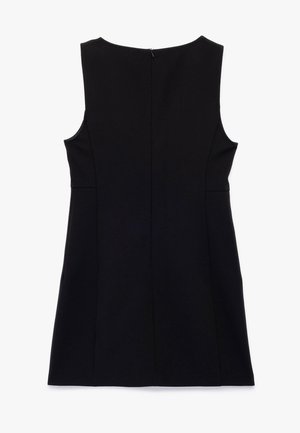 Robe sans manches noire avec une texture lisse, un design ajusté, une fermeture éclair invisible au dos et des coutures détaillées sur les côtés.