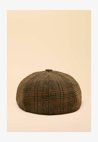 Izbrano, brown check