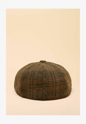 Cappello a quadri marrone in tessuto intrecciato con forma arrotondata, caratterizzato da un bottone superiore e una superficie strutturata con accenti multicolori.