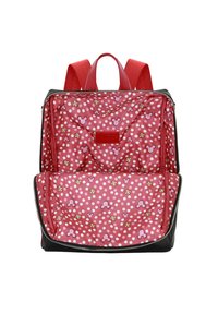 Sac à dos rouge et noir avec un intérieur à pois, ornés de motifs floraux roses et de Mickey Mouse, fermeture zip, et bretelles rembourrées rouges.