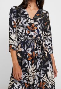 Wallis Vestido informal - black