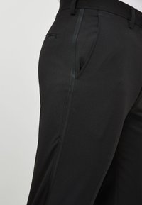 REGULAR FIT TUXEDO - Tygbyxor - black