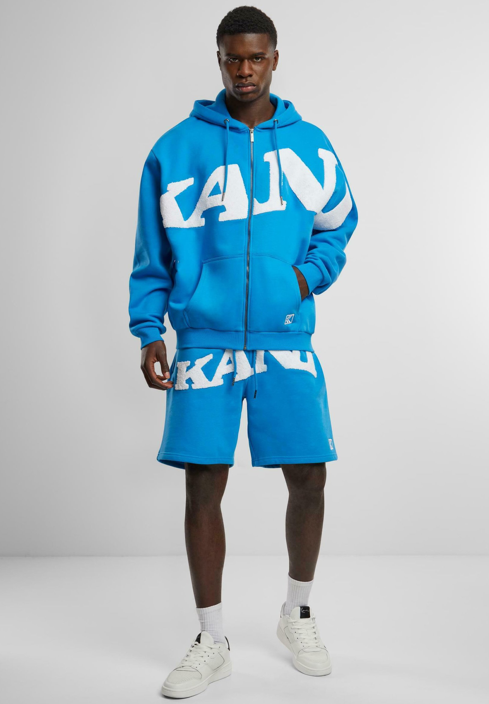 Karl Kani★ WAVY RETRO ロゴ フーディー パーカー Karl Kani☆ WAVY RETRO ロゴ フーディー パーカー (KARL KANI