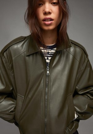 Bershka BALLOON - Jachetă din imitație de piele - khaki