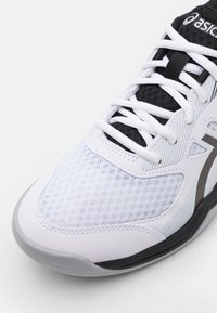 ASICS Käsipallokengät - white