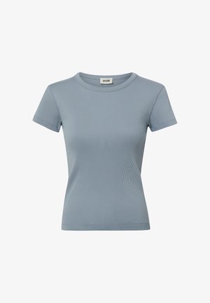 Kurzärmeliges, geripptes, hellblaues, tailliertes Damenshirt mit rundem Ausschnitt und Etikett im Kragen innen.