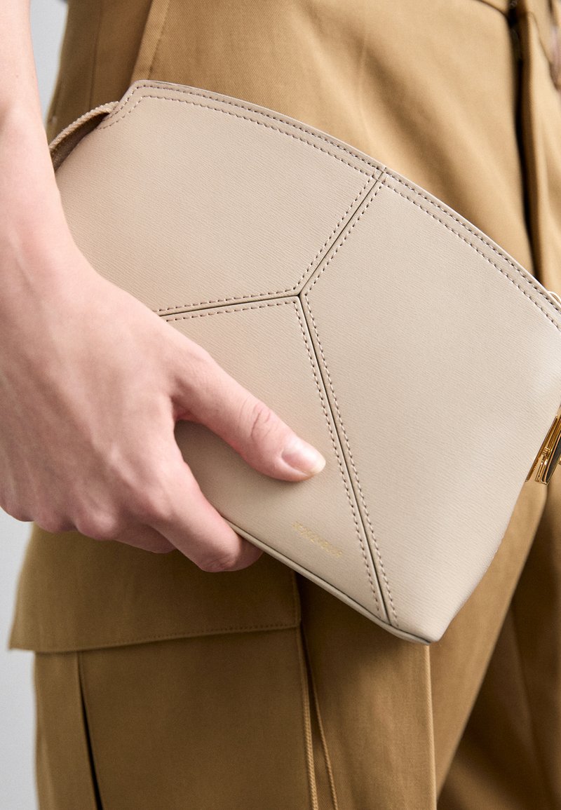 Victoria Beckham SMALL - Delninukė - taupe